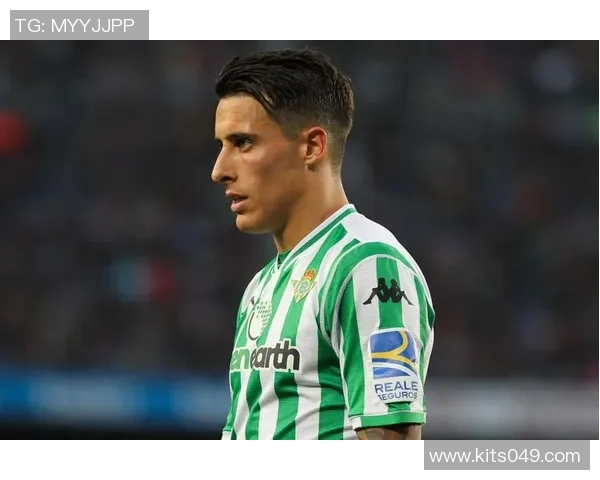 前巴萨边锋特略自由身加盟阿联酋棕榈城FC开启职业生涯新篇章